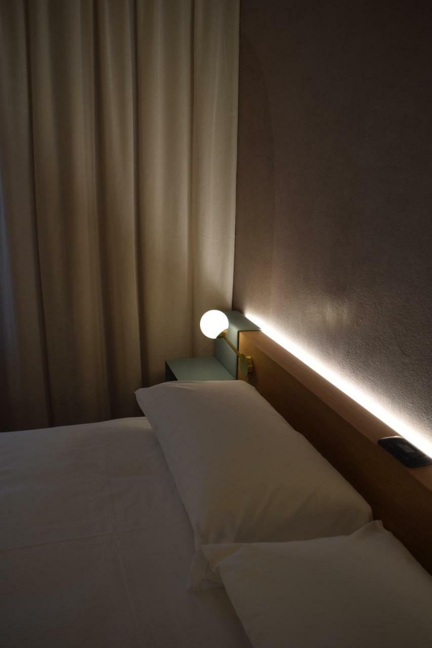 Garden Hotel อาเรซโซ ภายนอก รูปภาพ